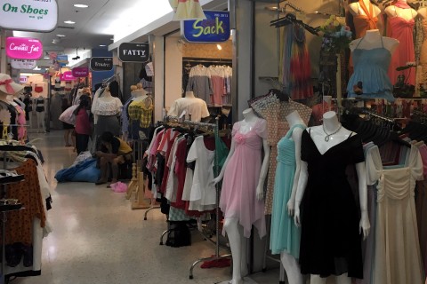 Western-size women's clothes in Bangkok