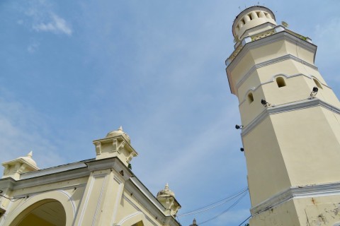 Acheen Street Mosque's minaret. Photo by: Sally Arnold
